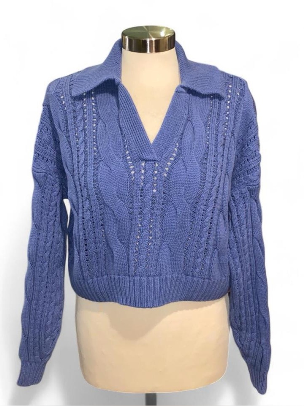 Hollister V-Neck Cable Knit Cropped Sweater